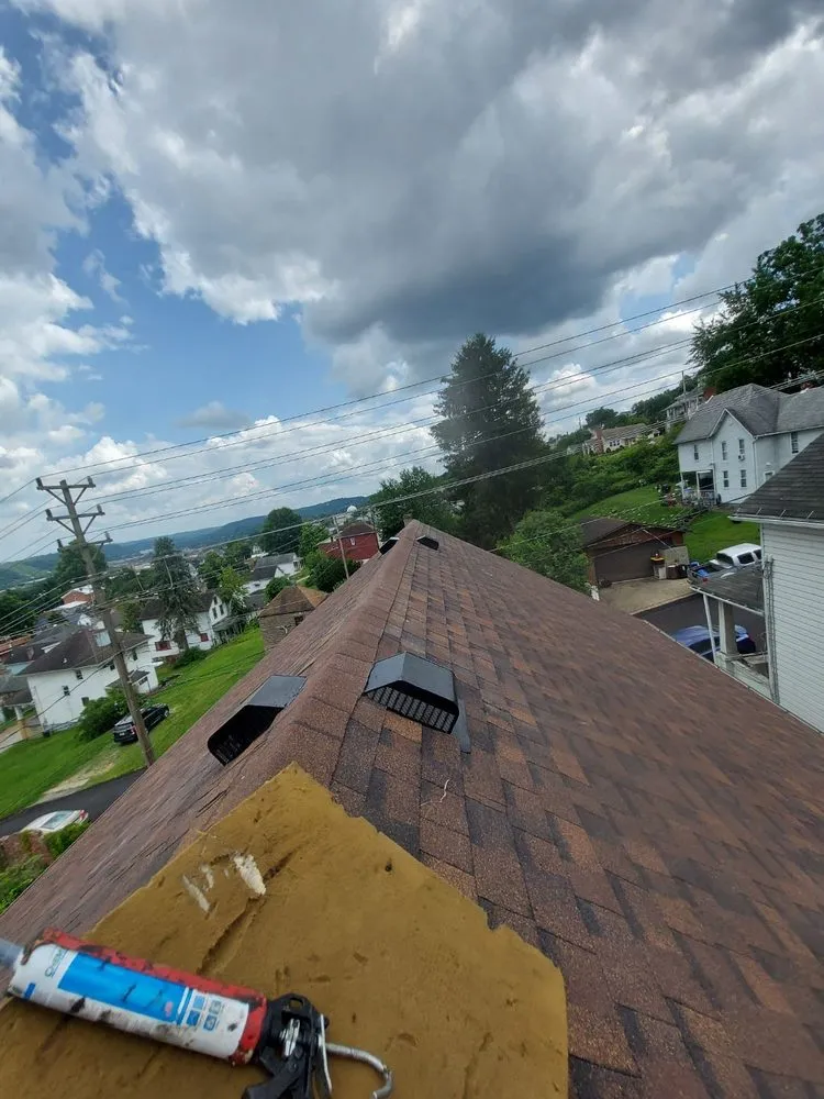 Expert roof leak repair experts serving Belle Vernon, PA - Geser