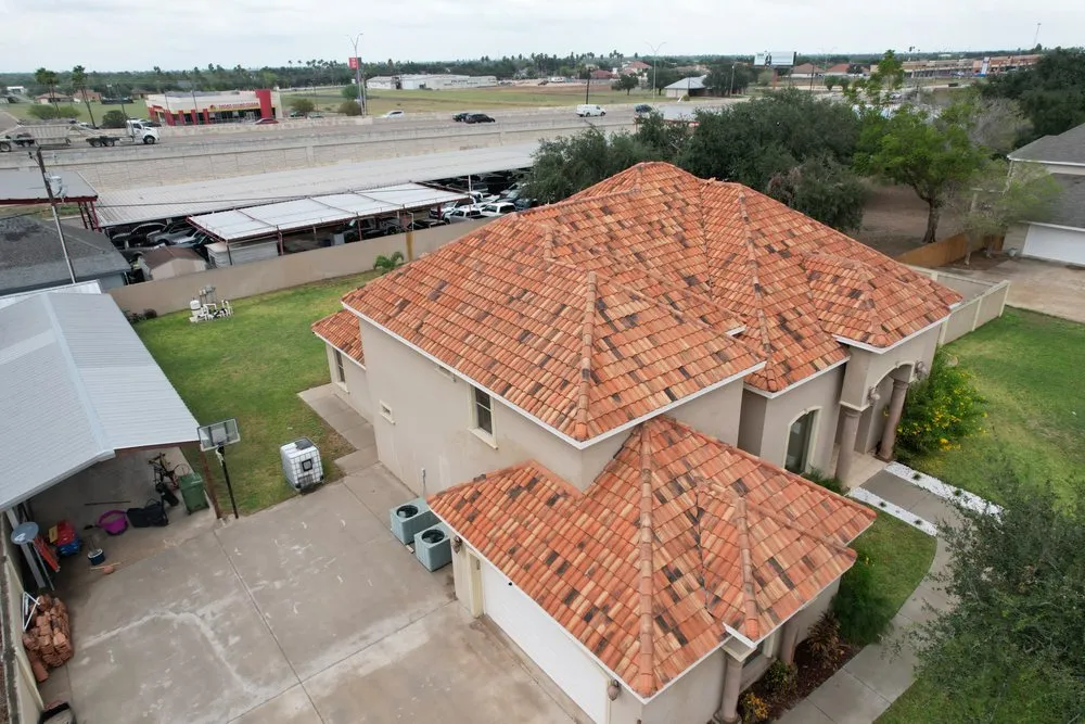 Slide of Get it Clean House Wash