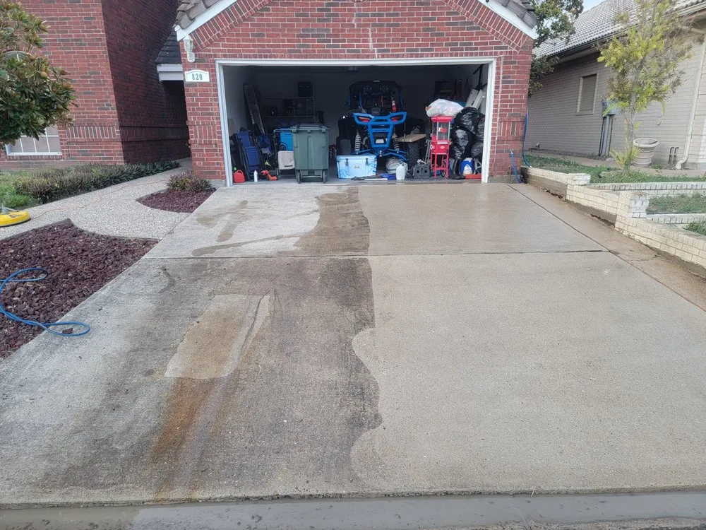 Slide of Get it Clean House Wash