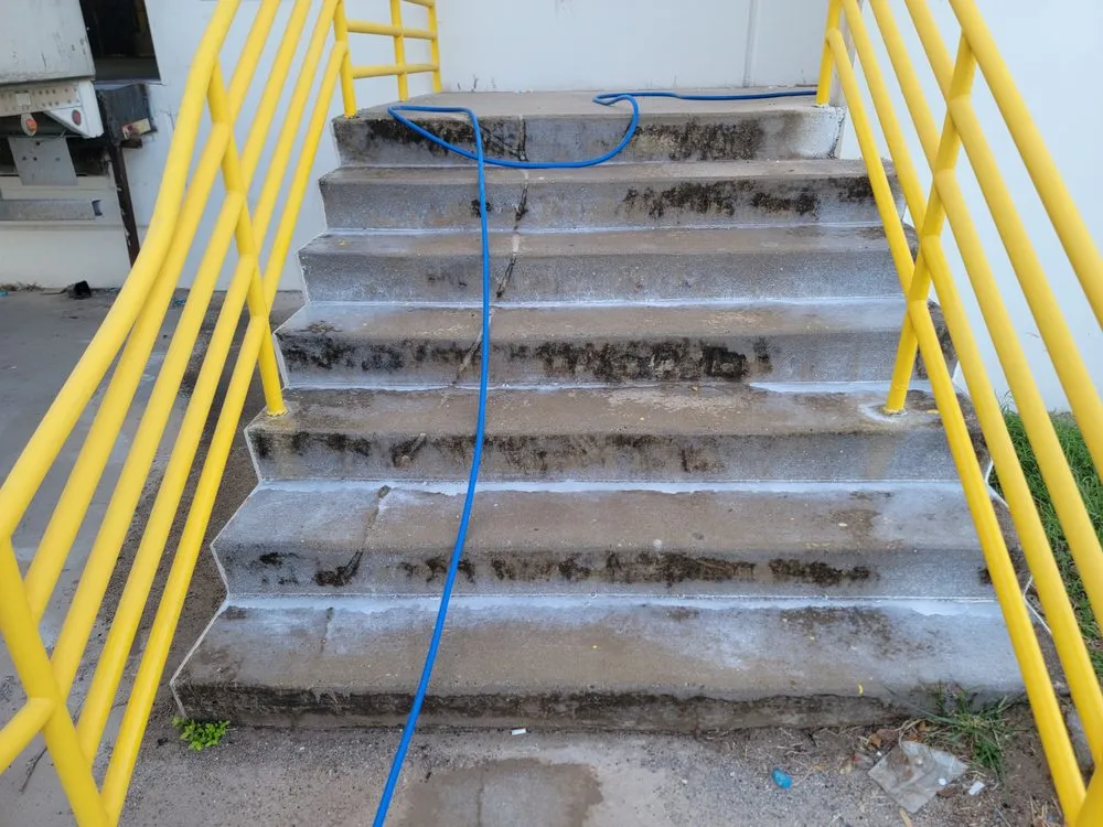 Slide of Get it Clean House Wash