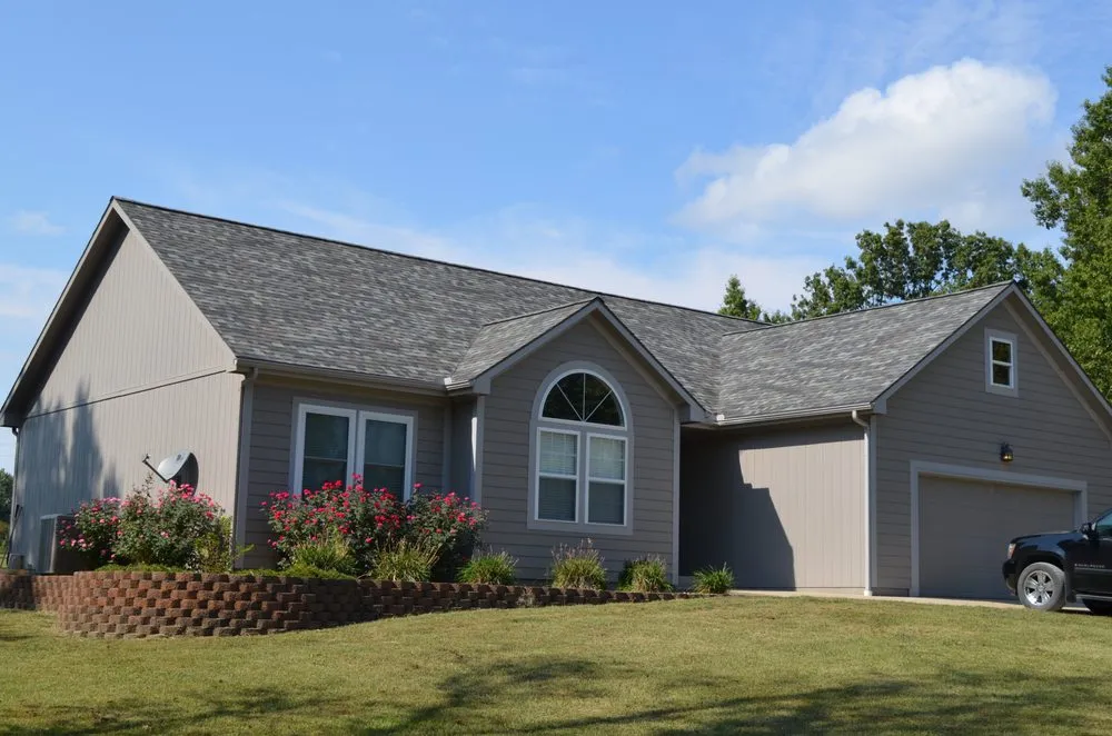 Licensed roof replacement in Lee's Summit, MO - G&G Restoration