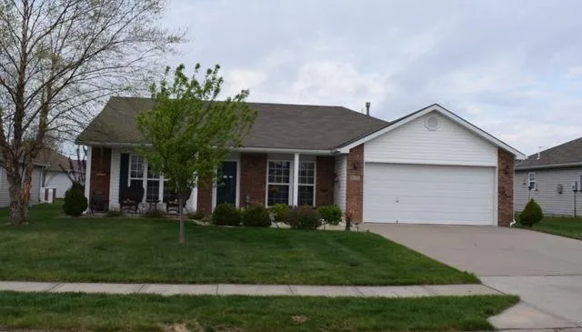 Local roof installation in Lee's Summit, MO by G&G Restoration