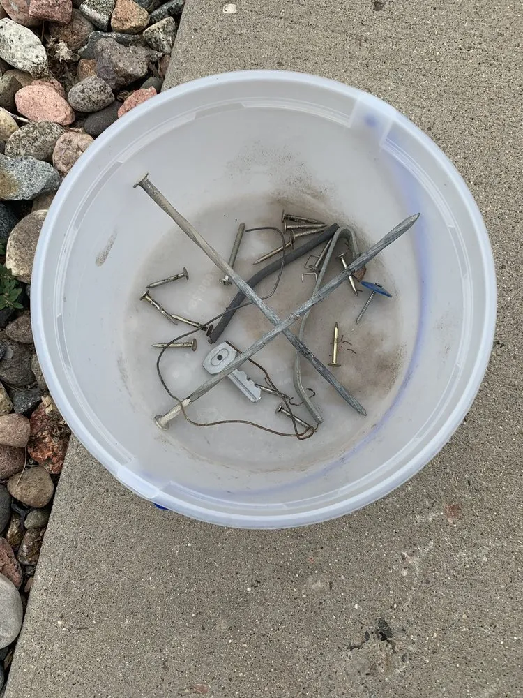 Slide of G&G Roofing