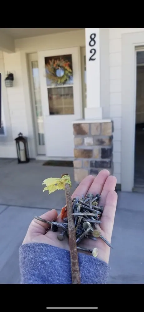 Slide of G&G Roofing