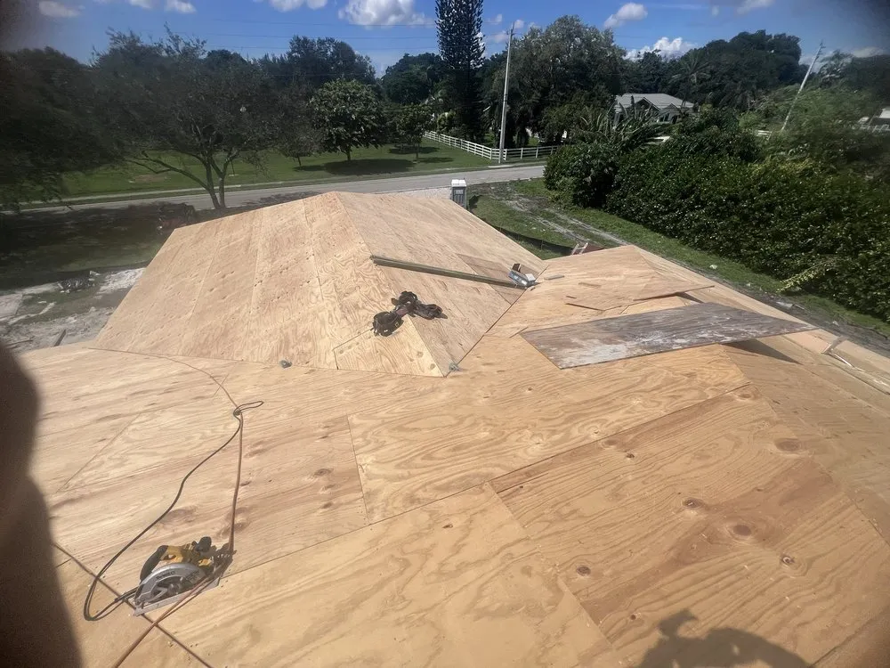 Slide of G&H Roofing Service