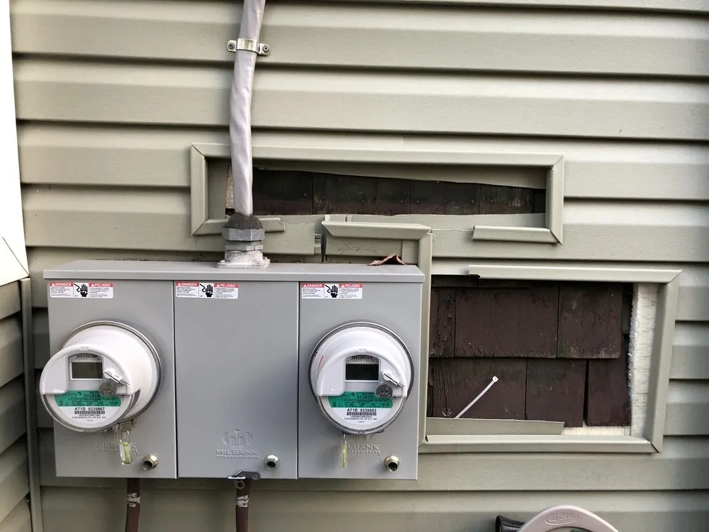 Slide of Giant Siding & Windows