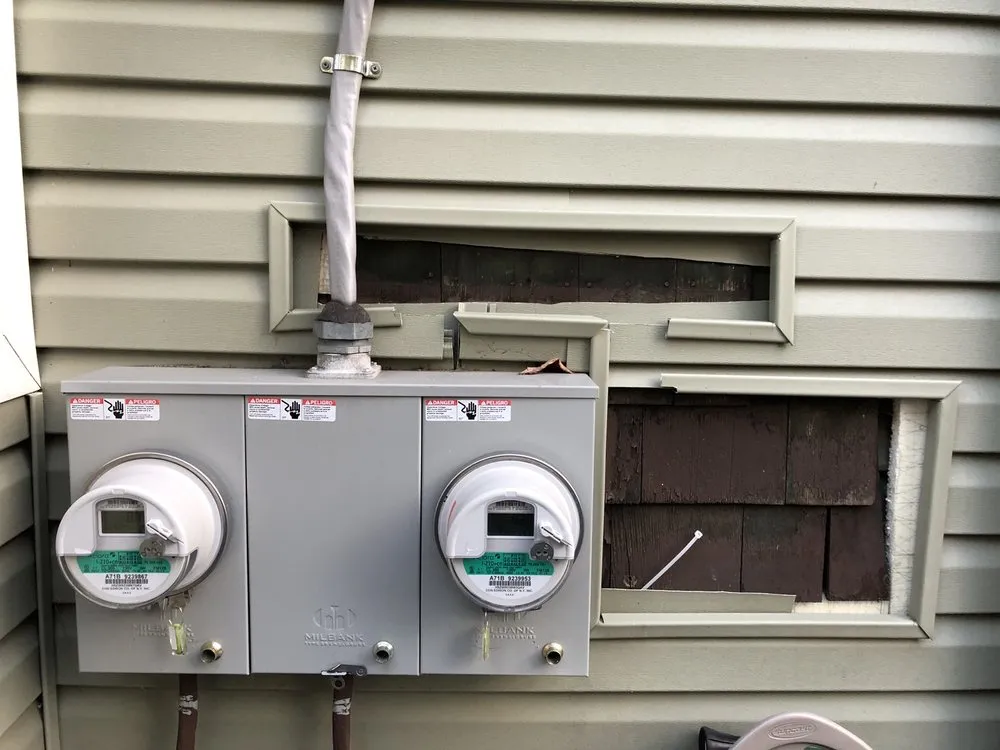 Slide of Giant Siding & Windows