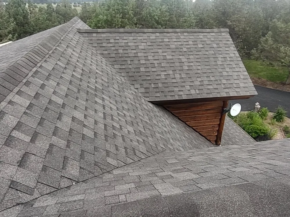 Slide of Gibs Roofing