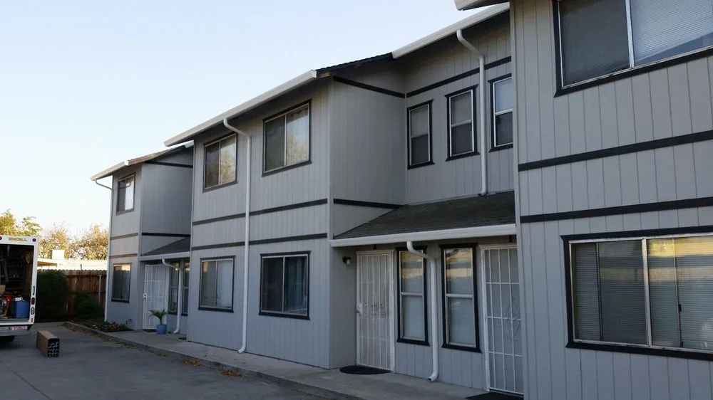 Slide of Gibson Rain Gutters