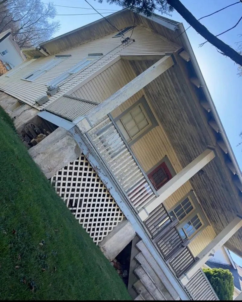 Slide of Giffin Roofing, LLC