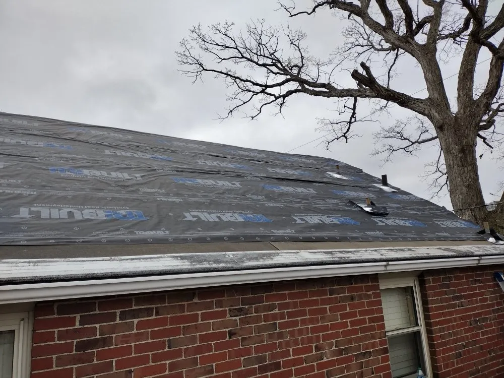 Licensed metal roofing installation in Lyndora, PA by Gill Construction