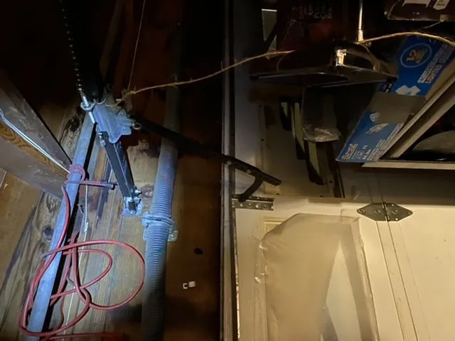 Slide of Gil's Roofing