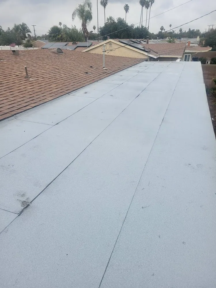 Slide of Gil'S Roofing