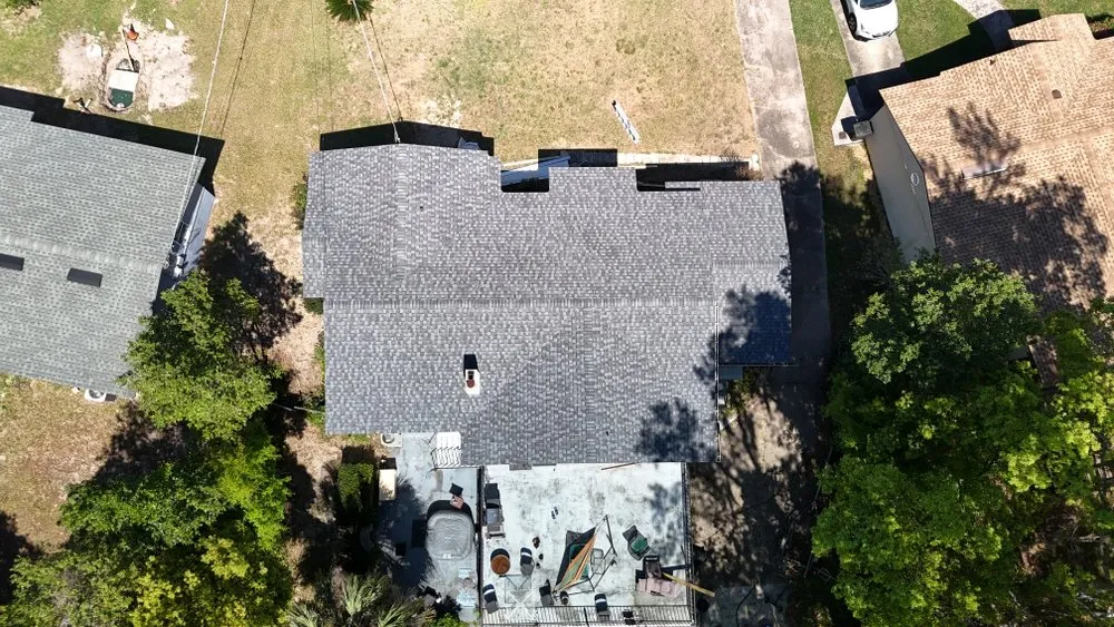 Slide of Gimo's Renovation & Roofing