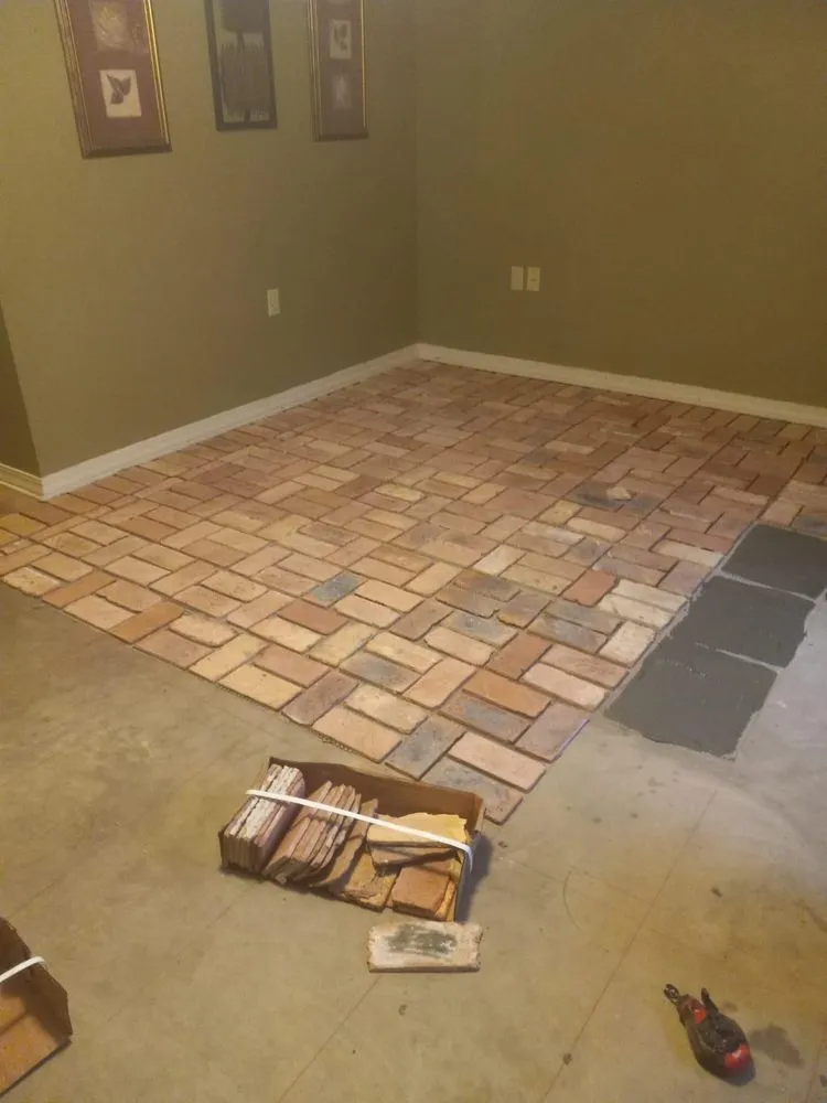 Slide of Ginez Construction