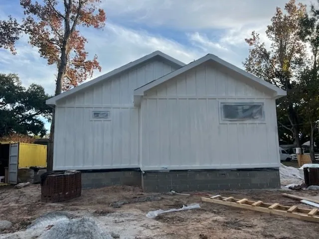 Slide of Ginez Construction