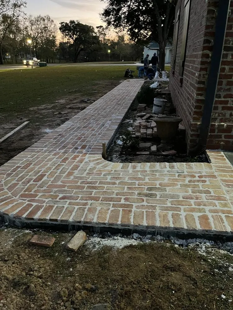 Slide of Ginez Construction