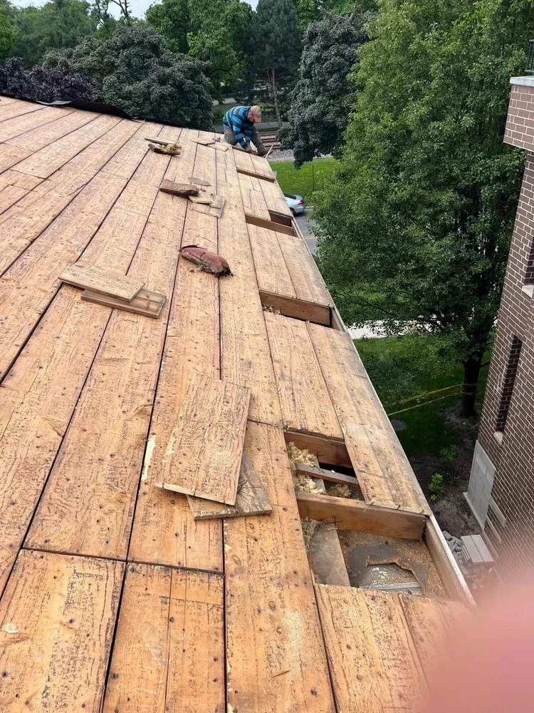 Slide of Gino Construction