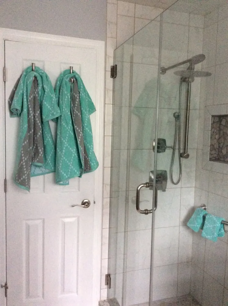 Slide of Gino's Home Improvement