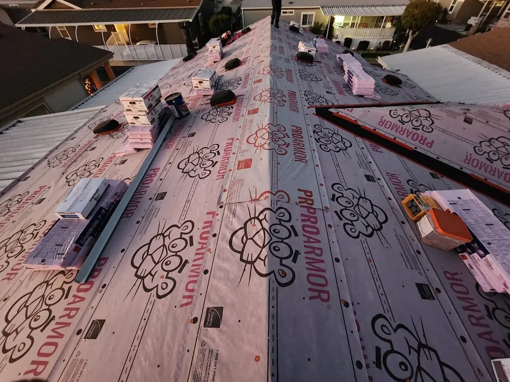 Slide of Gio Roofing