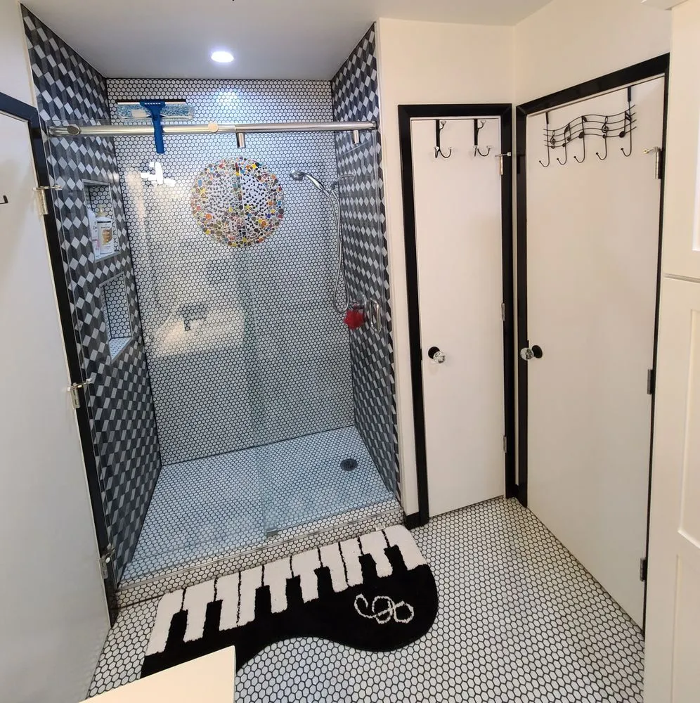 Slide of G.I.S Contracting