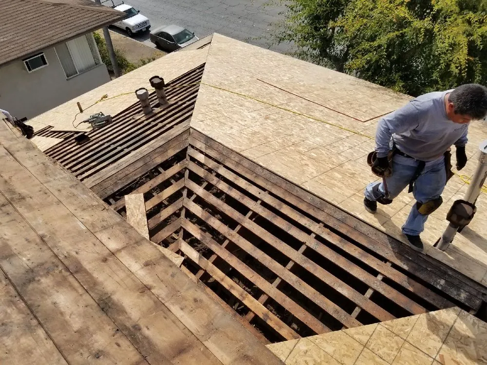 Slide of Giza Roofing Solutions