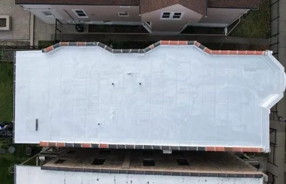 Slide of Gizmo‘s Roofing