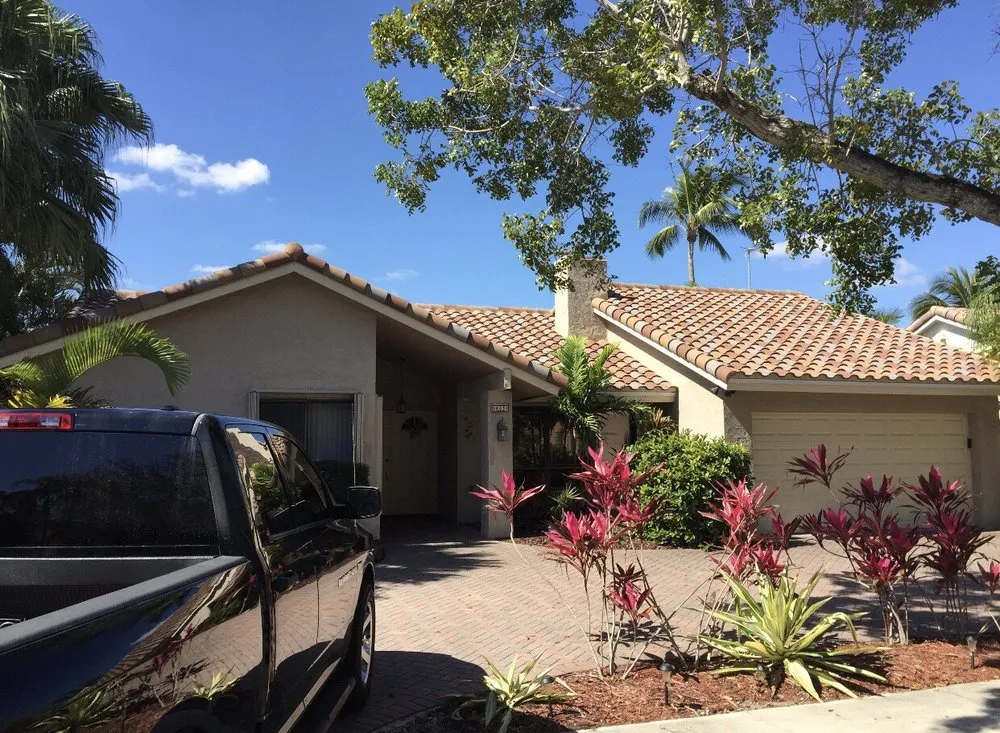 Slide of Glades Edge Roofing