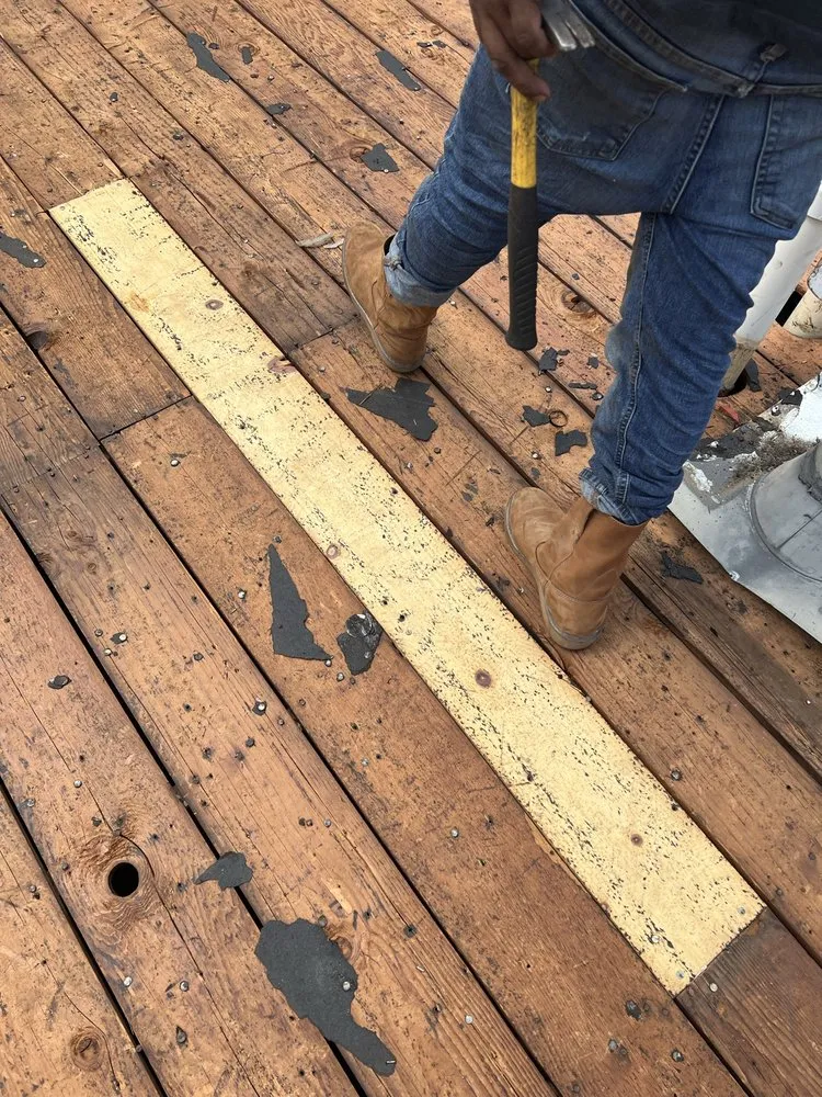 Slide of Gladiator Roofing and Guttering