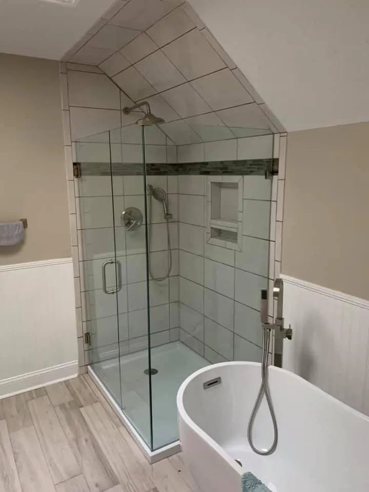 Slide of Glen Bailey Sales & Services