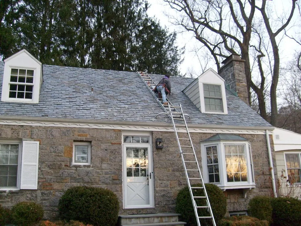 Slide of Glen Roofing Corporation