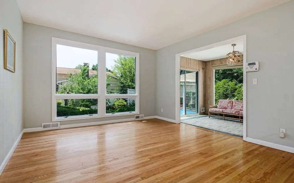 Slide of Glen Roofing Corporation