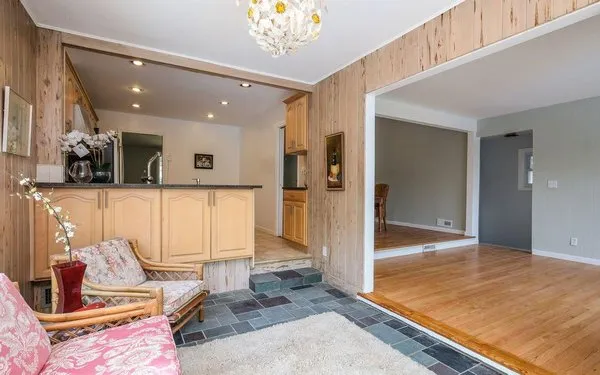 Glen Roofing Corporation Logo