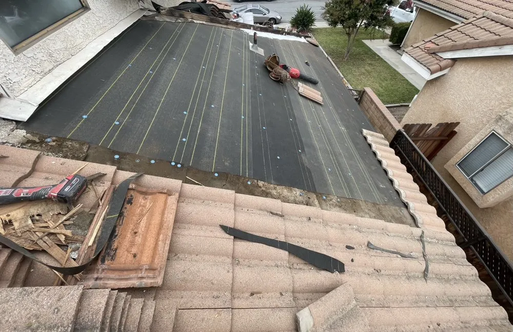 Slide of Global Elite Roofing