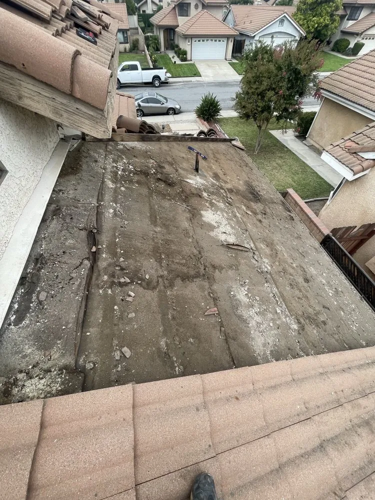 Slide of Global Elite Roofing