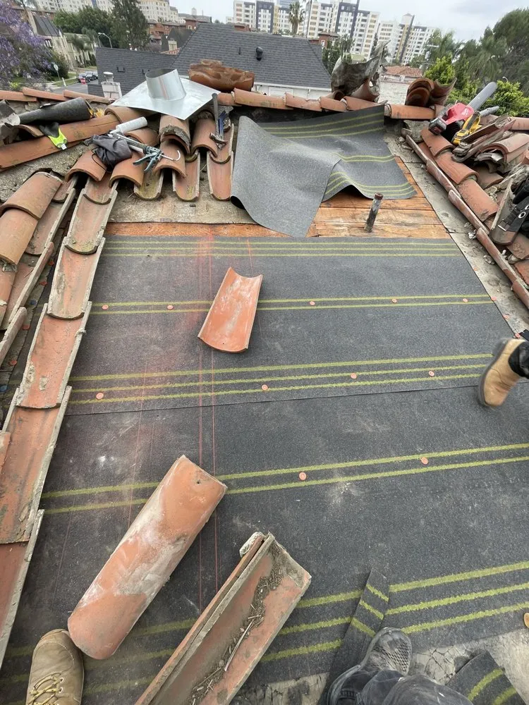 Slide of Global Elite Roofing