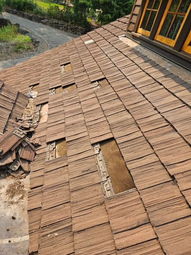 Slide of Glorious Roofing