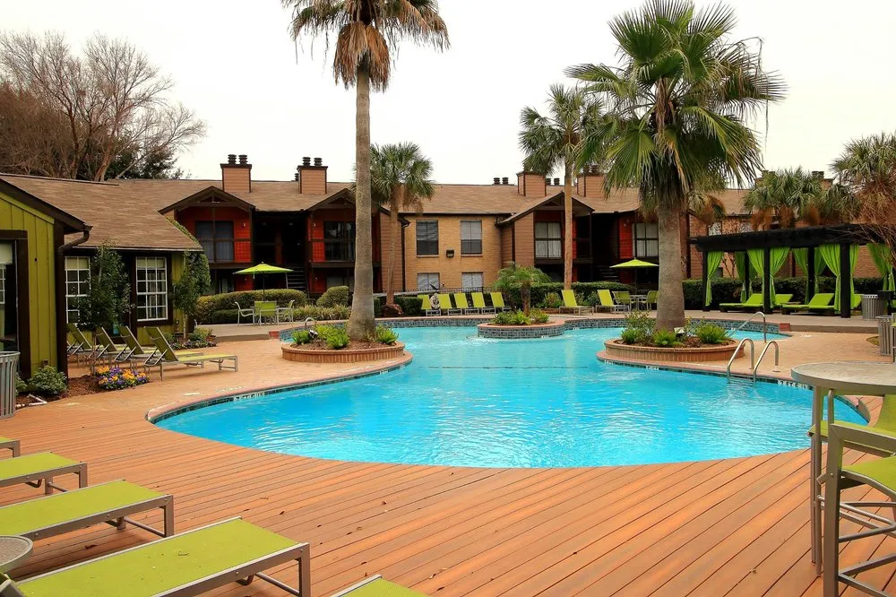 Slide of Glynn's Contracting