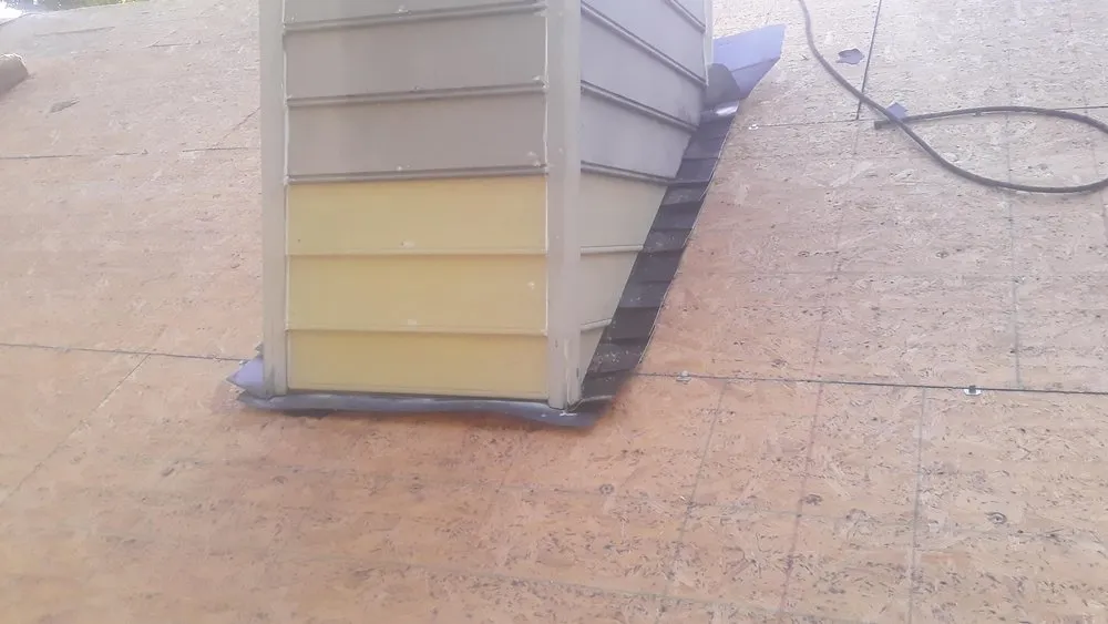 Slide of Gómez Roof Repairs And Gutter Cleaning