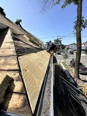 Géminis Roofing & Siding