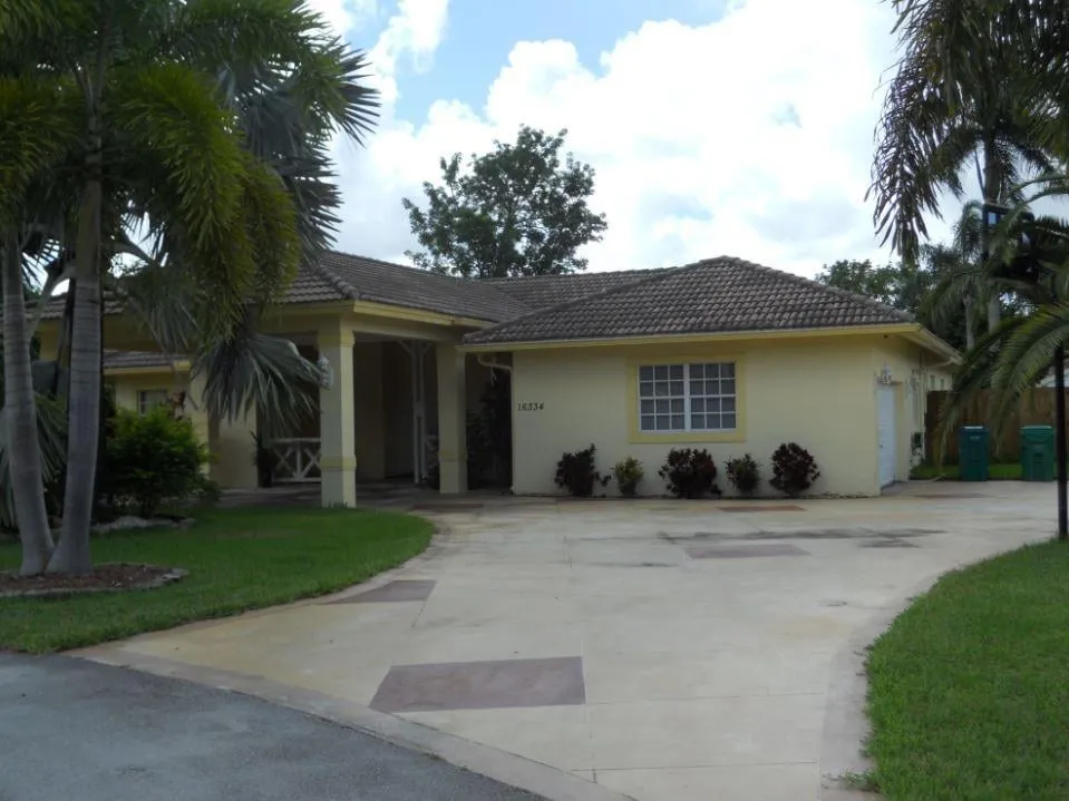 Slide of GMT Construction and Roofing
