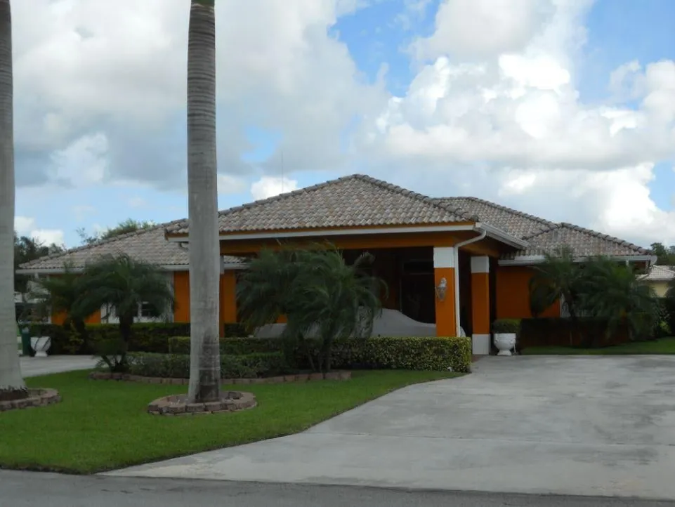 Slide of GMT Construction and Roofing