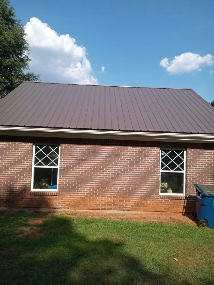 Slide of G&N Roofing