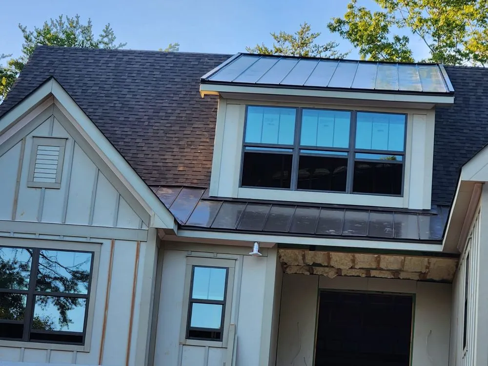 Slide of G&N Roofing