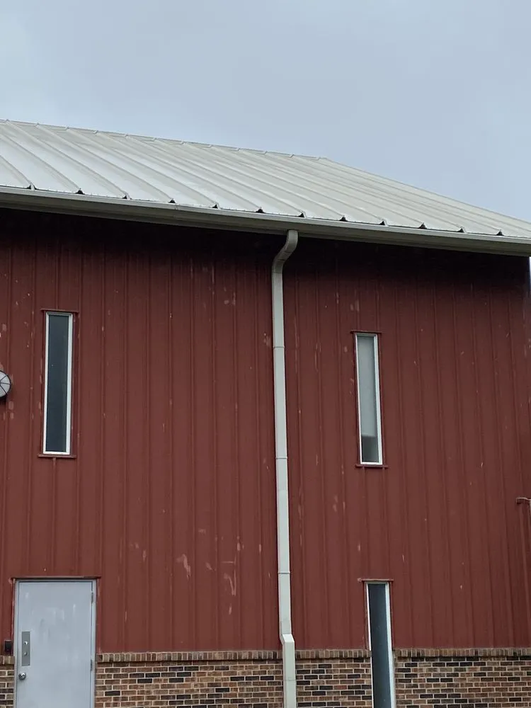 Slide of Gnak Services