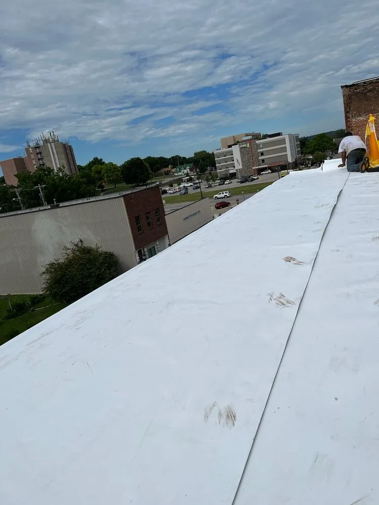 Slide of Gnak Services