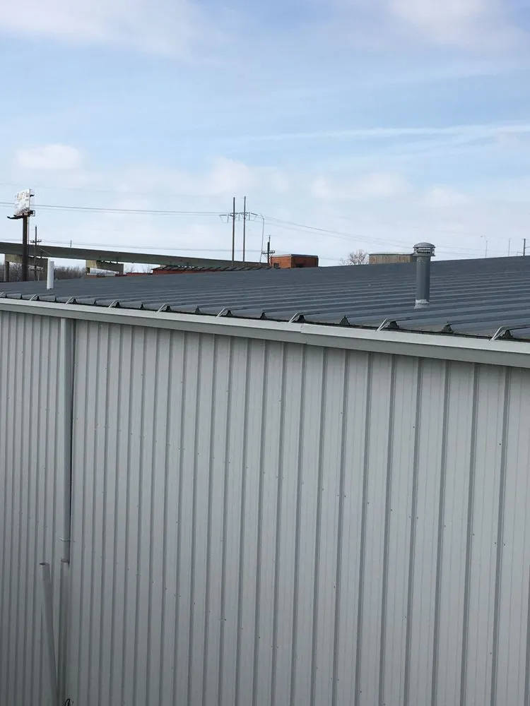 Slide of Gnak Services