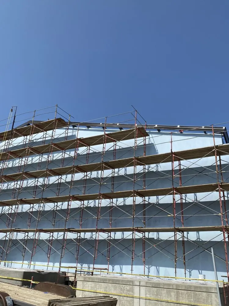 Slide of Gnak Services