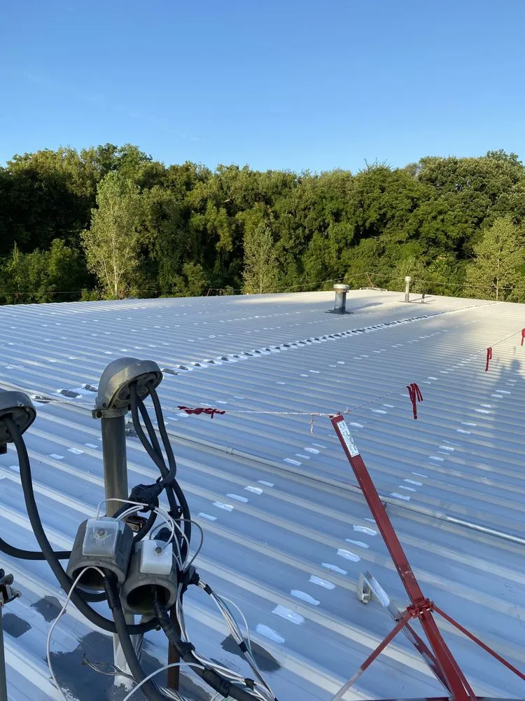 Slide of Gnak Services