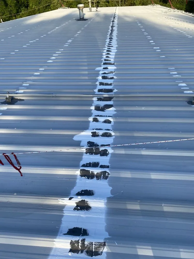 Slide of Gnak Services